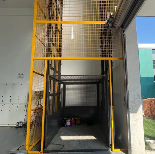 漳州导轨式升降机助力物流园破解运输难题